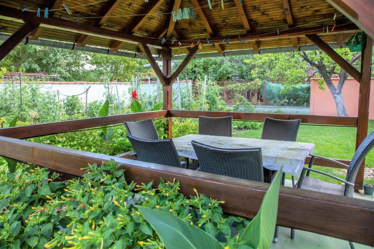 Garden Apartment Суботица Экстерьер фото